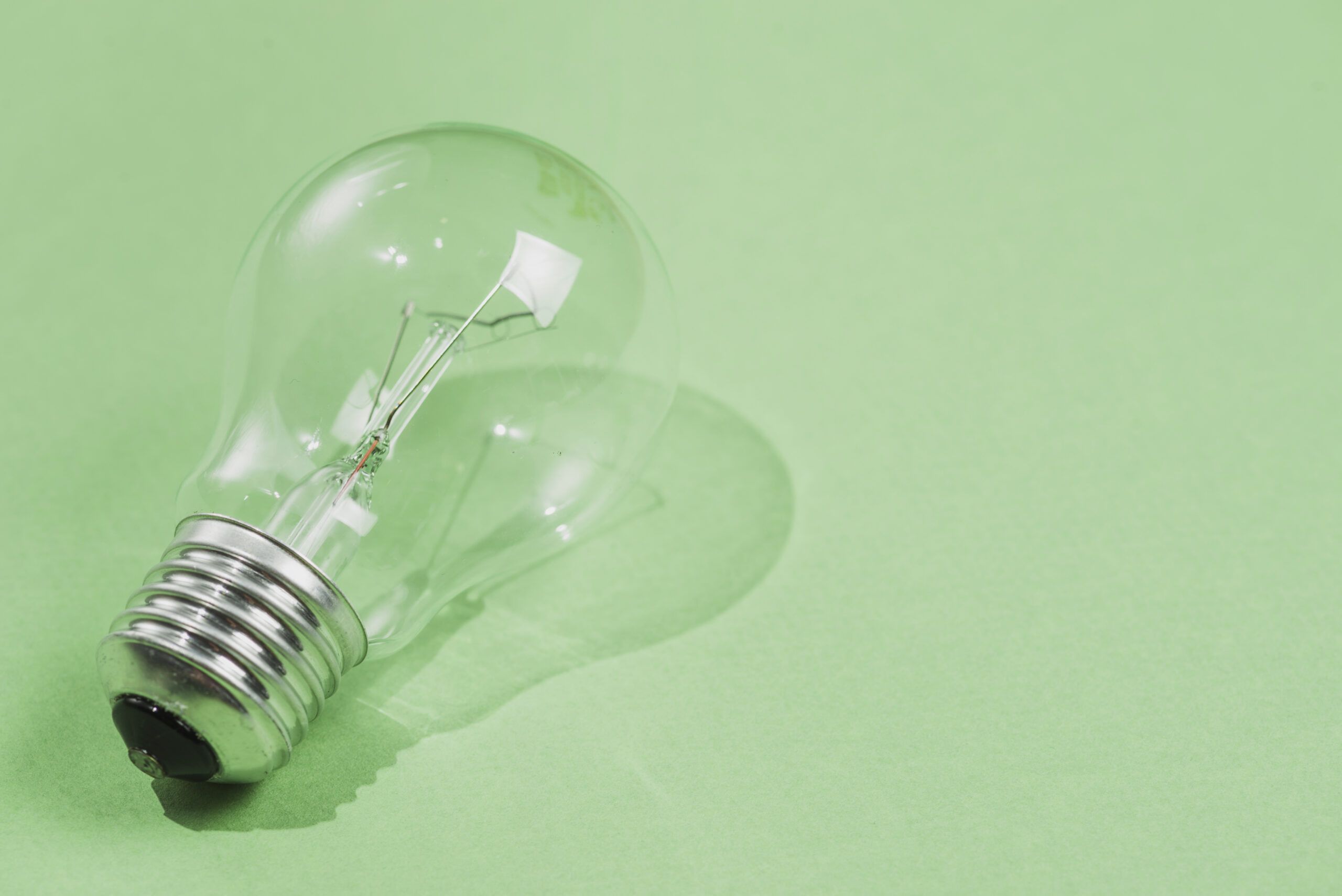 W66Ndyhjcnctptfkw Ok4P3Ms5Po Transparent Light Bulb Green Background